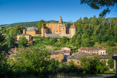 Immersion au cœur des paysages des Pierres Dorées